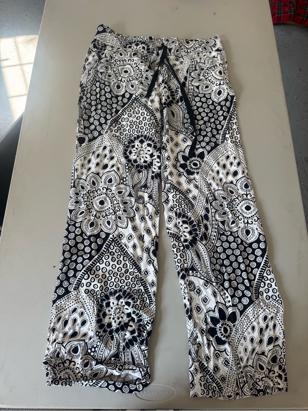 LOFT Black & White Paisley Print Pants